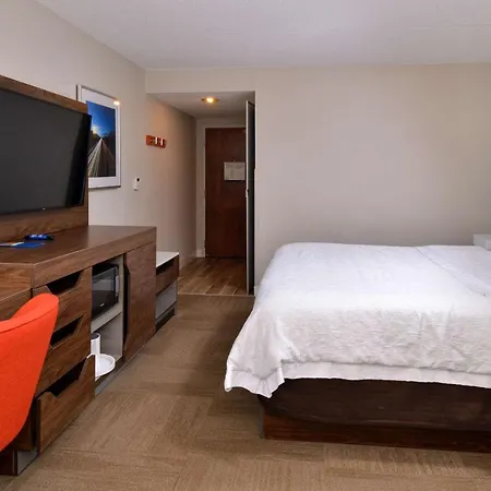 Hampton Inn Henderson Exterior photo